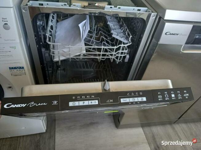 Nowa zmywarka do zabudowy Candy Brava CDIH 1L952 45cm.