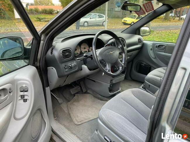 Voyager 2.8 CRD do przewozu inwalidy na wózku