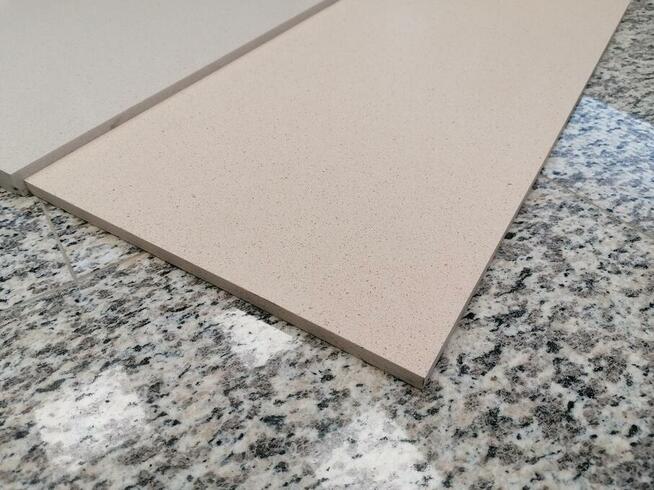 Konglomerat kwarcowy BEIGE ARENA 60x30x1,2 mat