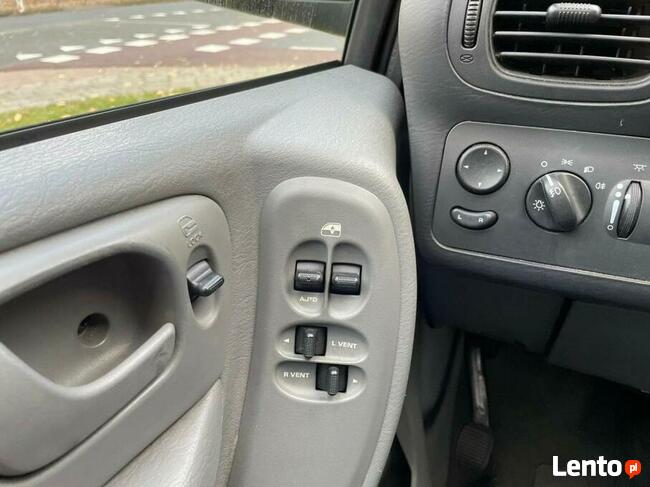 Voyager 2.8 CRD do przewozu inwalidy na wózku