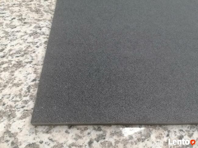 Konglomerat kwarcowy IMPERIAL BLACK 60x60x1,2 szczotka