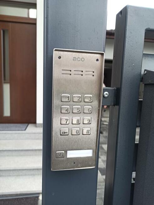 Systemy alarmowe - kamery - napędy do bram - domofony