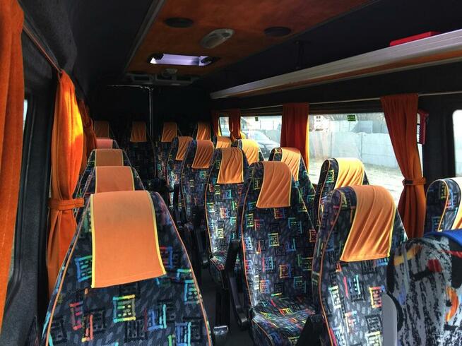 Przewozy autokarowe, wynajem 50-, 20-osobowe (autokar, bus)