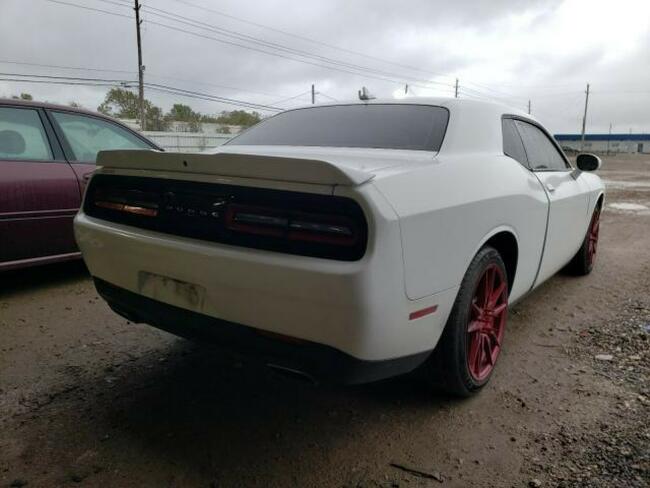Dodge Challenger 2018, 3.6L, porysowany lakier