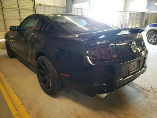 Ford Mustang GT, 2013, porysowany lakier