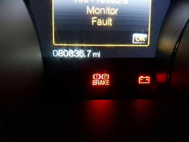 Ford Mustang GT, 2013, porysowany lakier