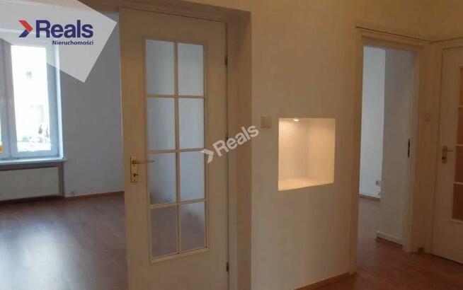 OKAZJA - BIURO 68 M2 PRZY METRZE !