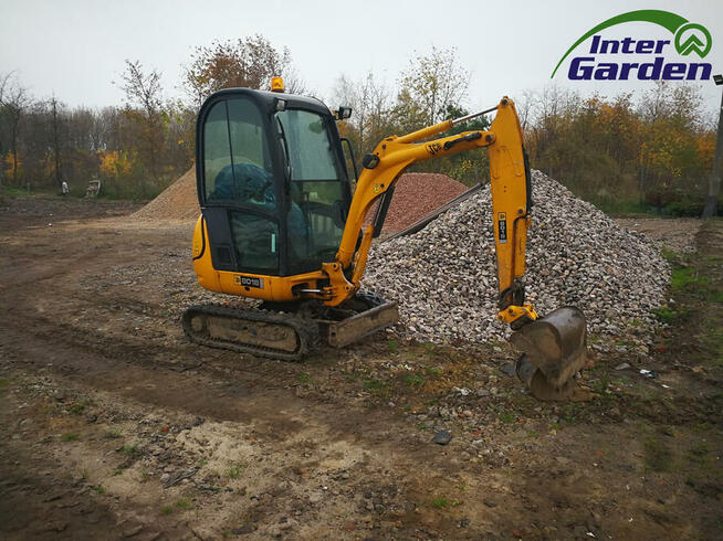 Roboty ziemne, maszyny budowlane: minikoparka miniładowarka