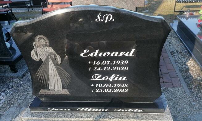 Dopisywanie liter na cmentarzu/usługi kamieniarstwo