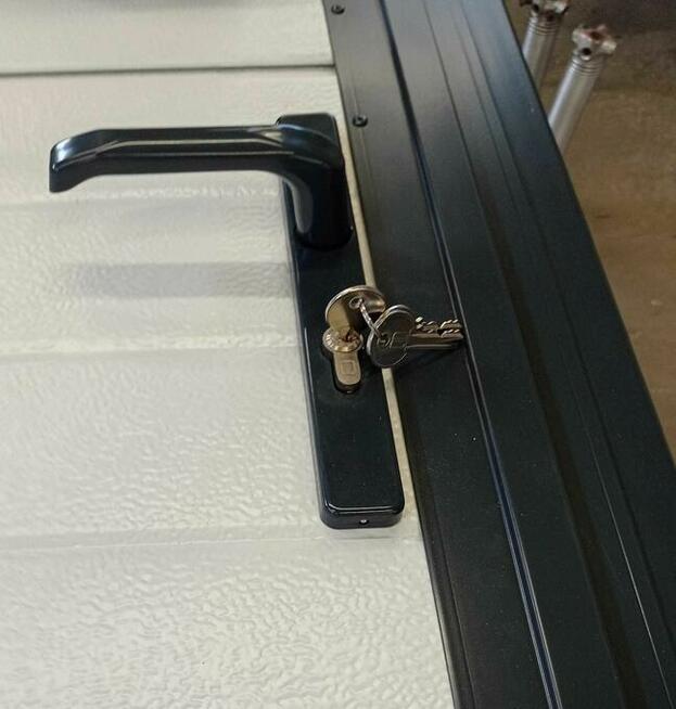 Drzwi techniczne stalowo-aluminiowe robione na wymiar