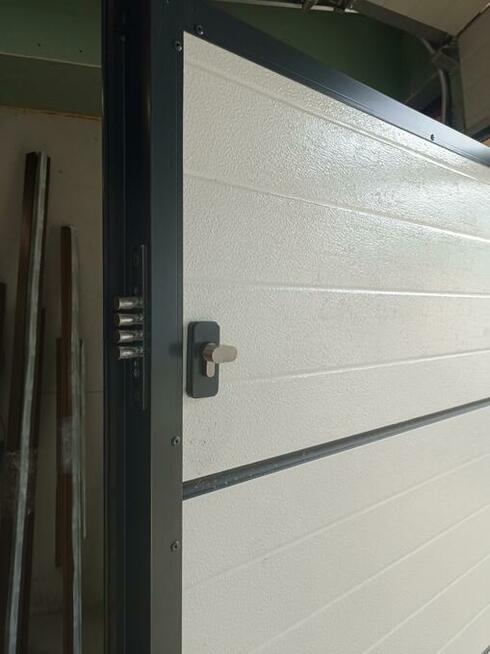 Drzwi techniczne stalowo-aluminiowe robione na wymiar