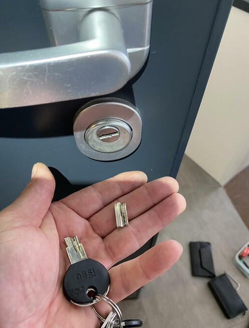 Ślusarz Warszawa. Pogotowie Zamkowe. Mobilny Serwis