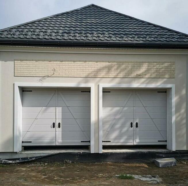 Brama segmentowa RETRO -ponadczasowa elegancja