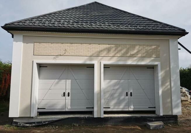 Brama segmentowa RETRO -ponadczasowa elegancja