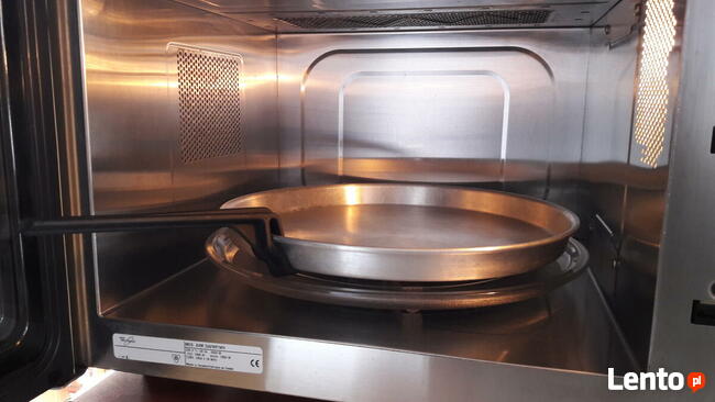Sprzedam kuchenkę mikrofalową firmy Whirlpool model AVM 350