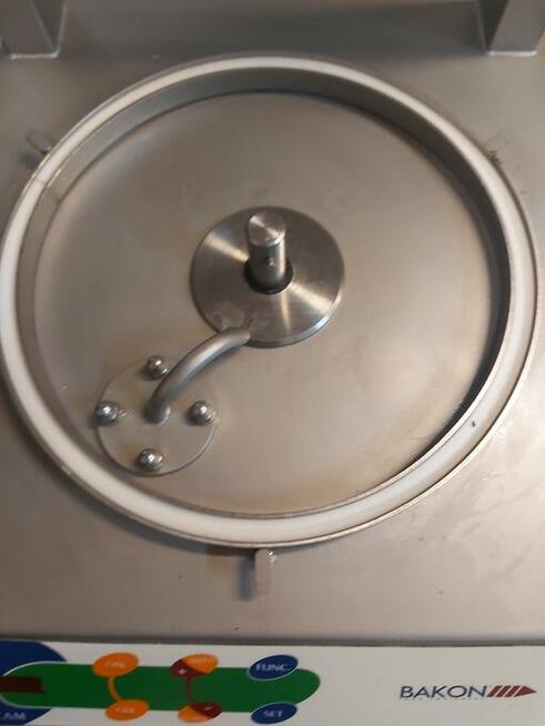 Ubijaczka do śmietany BAKON ,za 5900zł-cukiernia