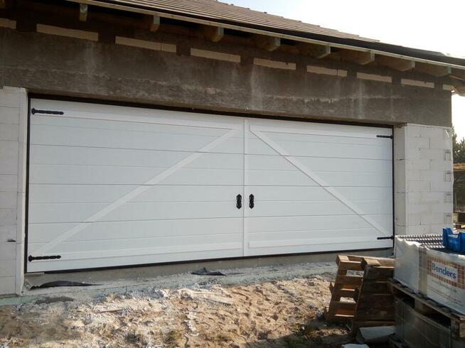 Brama segmentowa RETRO -ponadczasowa elegancja