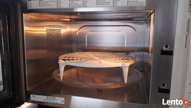 Sprzedam kuchenkę mikrofalową firmy Whirlpool model AVM 350