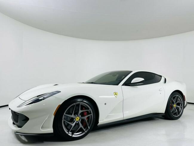 FERRARI 812 SUPERFAST WHITE 12 CYLINDER BENZ. 800KM 4677KM