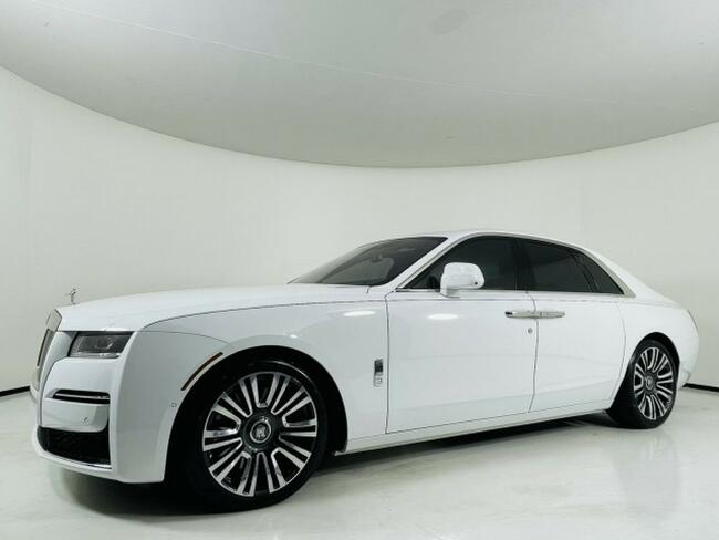 ROLLS-ROYCE GHOST 2021 12 CYLINDER BENZ. WHITE 571KM 751KM