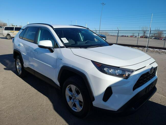 Toyota RAV-4 LE hybrid automat