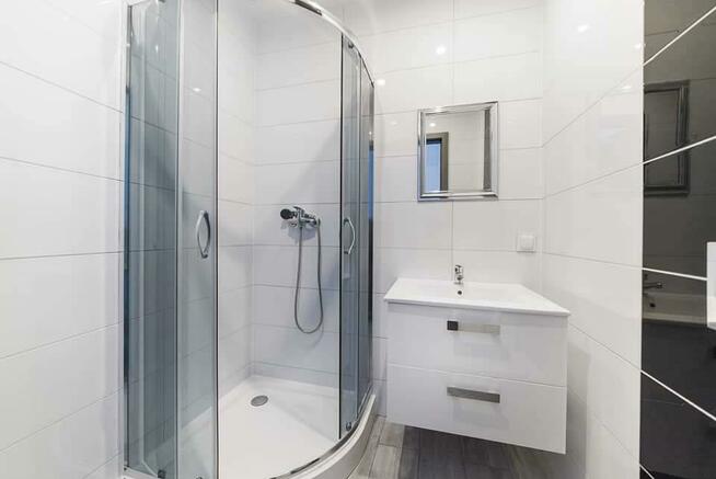 Pokoje z łazienkami blisko morza i Alei Gwiazd Bon Turystycz