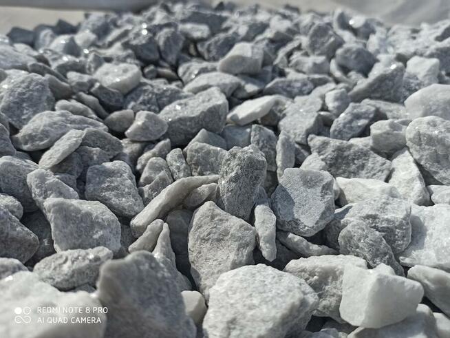 Grys Różowy 8-16 mm Kamień ozdobny do ogrodu Biała Marianna