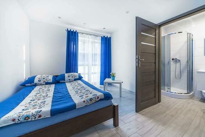 Pokoje z łazienkami blisko morza i Alei Gwiazd Bon Turystycz