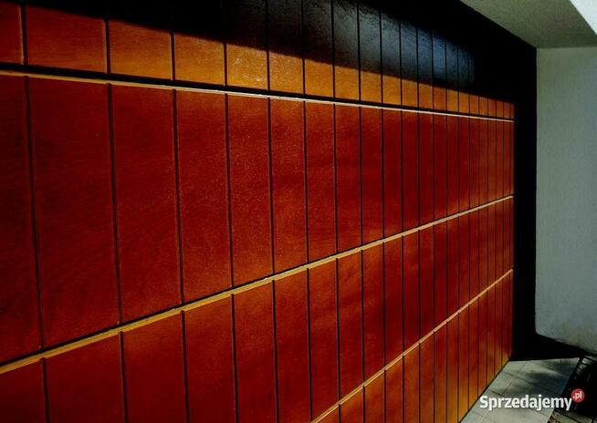 Brama garażowa segmentowa drewniana - okladzina OKUME