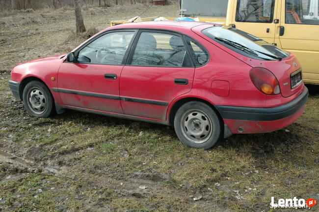 Zdecydowanie kupię starą toyotę