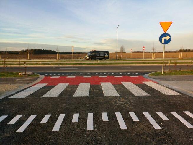 Oznakowanie Poziome grubowarstwowe, malowanie linii pasów