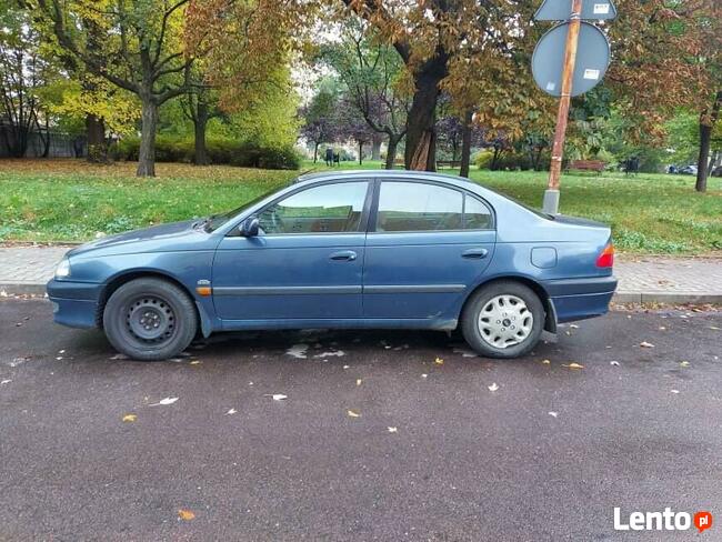 Zdecydowanie kupię starą toyotę