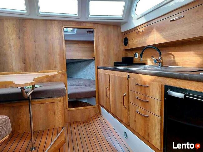 Wynajem łodzi motorowych i skuterów wodnych Mikołajki