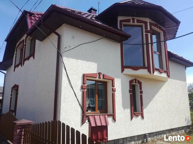 Nowoczesny tynk cienkowarstwowy do wykończenia elewacji..