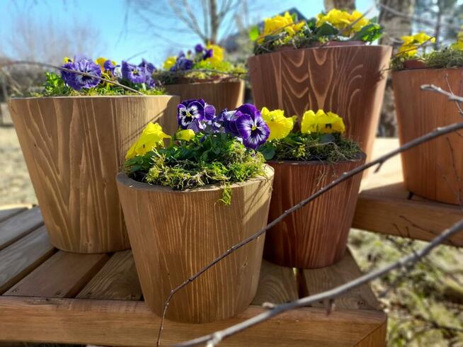 Zestaw donic drewnianych, donice tarasowe, osłonki