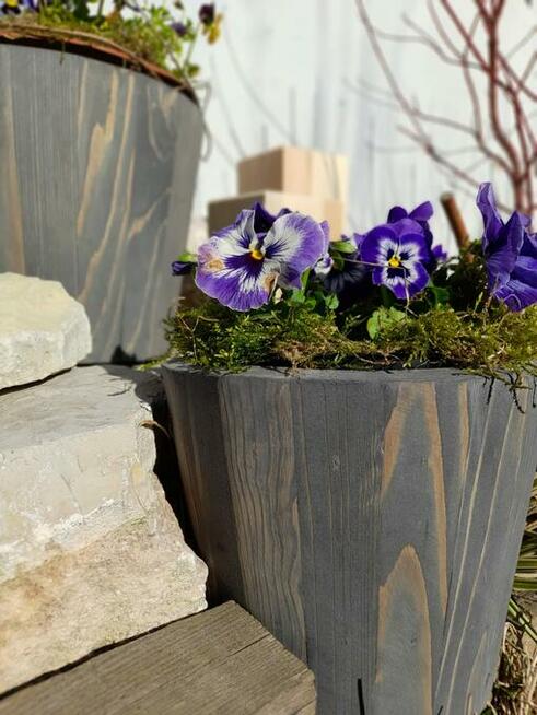 Zestaw donic drewnianych, donice tarasowe, osłonki