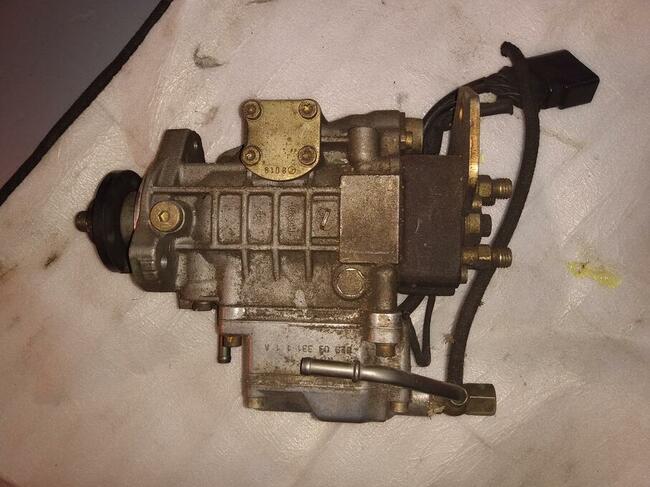 Pompa wtryskowa VW Golf seat Audi Skoda