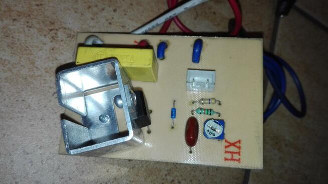 Odkurzacz Amica Qubis VJ 1032 / Na części!