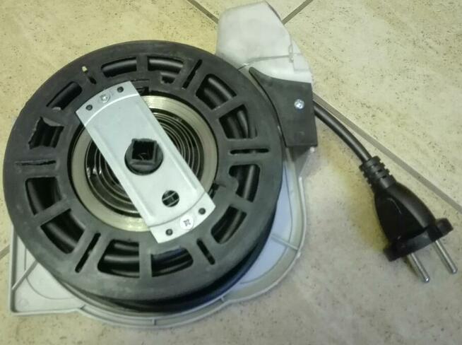 Odkurzacz Amica Qubis VJ 1032 / Na części!