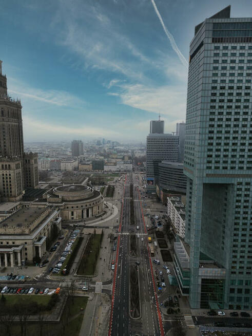 Zdjęcia film z drona usługi dronem operator drona