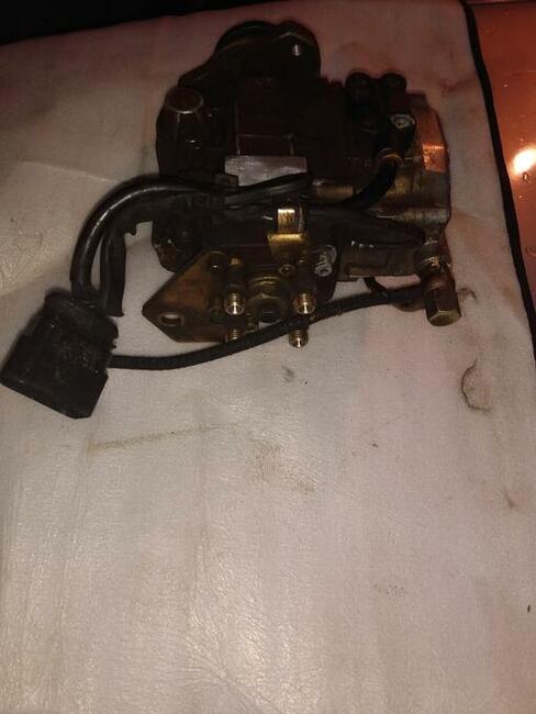 Pompa wtryskowa VW Golf seat Audi Skoda