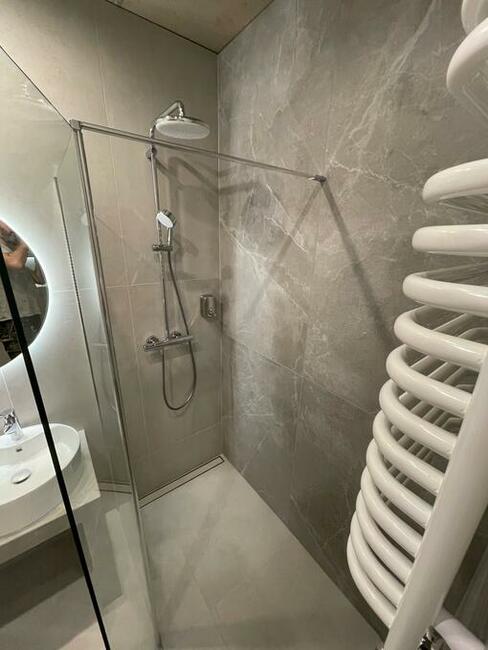 Remonty, usługi glazurnicze, płytkowanie, kafelkowanie.