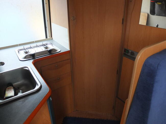 Wynajem: w pełni wyposażony Kompaktowy Kamper Fiat Adria