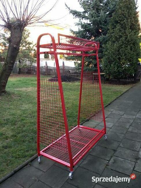 Wyposażenie do szatni, wieszaki metalowe