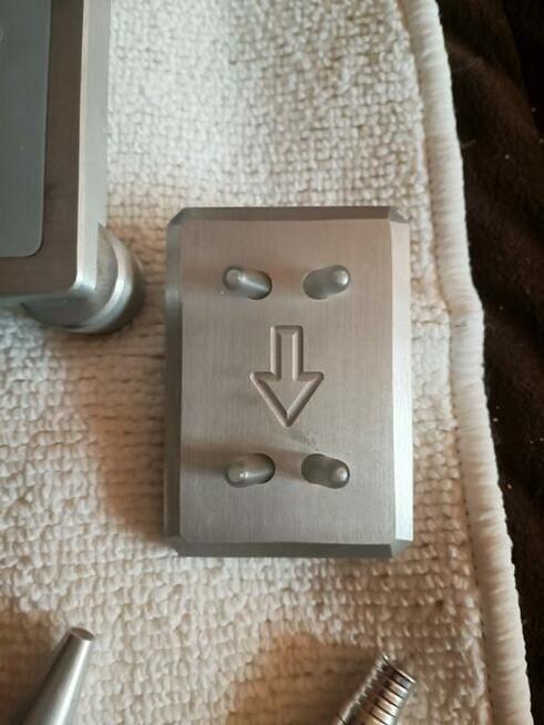 Sprzedam urządzenie do makijażu permanentnego i tatuażu.