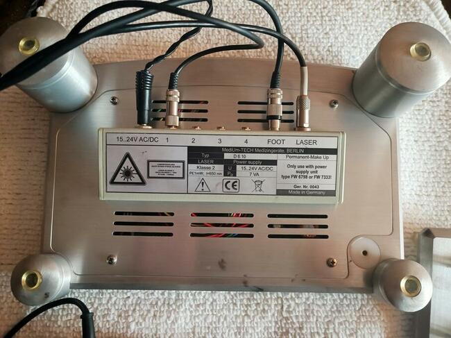 Sprzedam urządzenie do makijażu permanentnego i tatuażu.