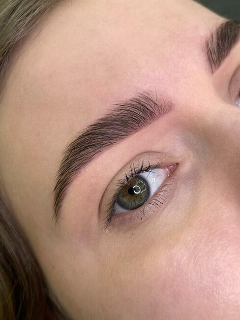 Hit sezonu - szkolenie stylizacja brwi Poznań