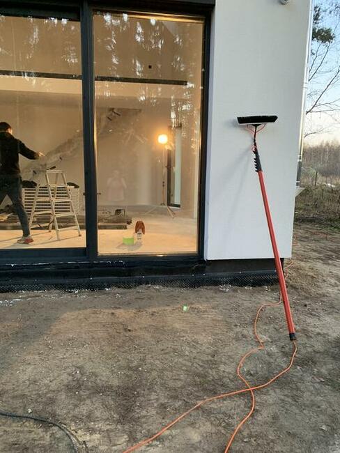 ZEWNĘTRZNE MYCIE OKIEN I ELEWACJI