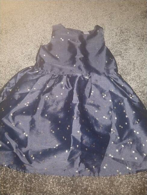 Sprzedam ubranka dziewczęce.