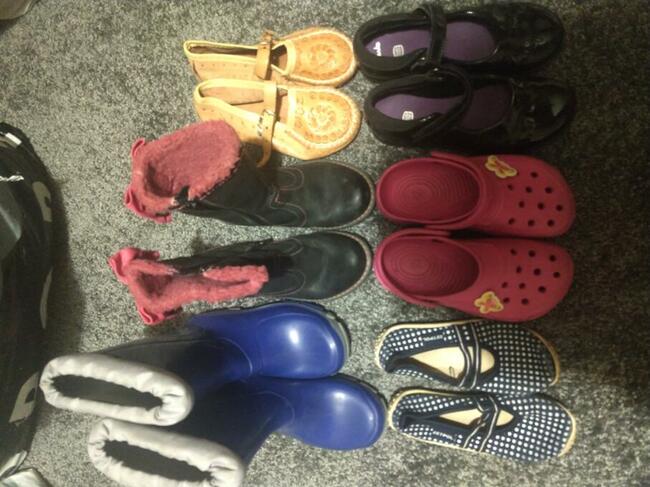 Sprzedam ubranka dziewczęce.